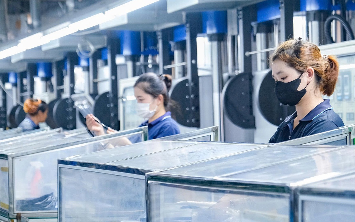 Bộ Tài chính: Tăng lương cơ sở không tạo áp lực lớn lên giá cả
