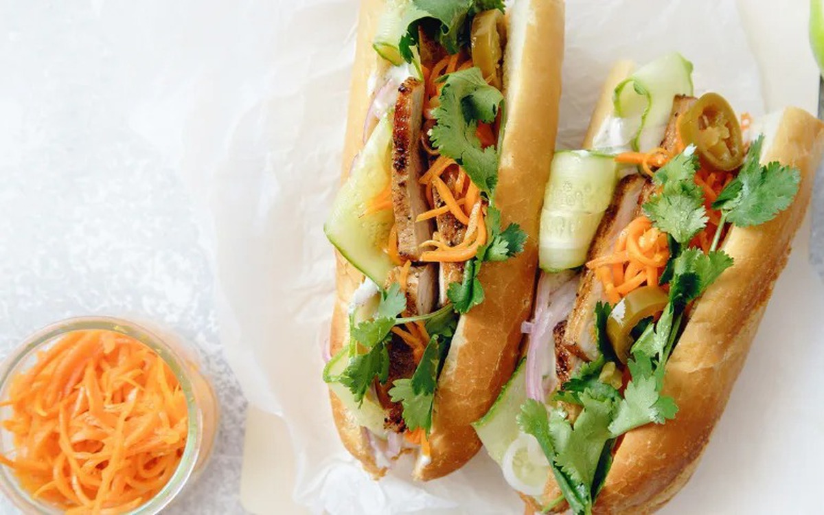 Bánh mì Việt, đến bạn thân Spider-Man cũng mê