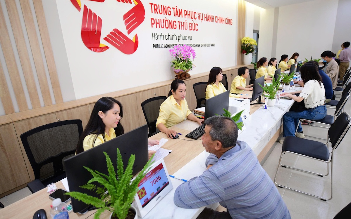 Chính phủ: Mở rộng nguồn tiếp nhận công chức, quy định mới về xếp lương, bổ nhiệm