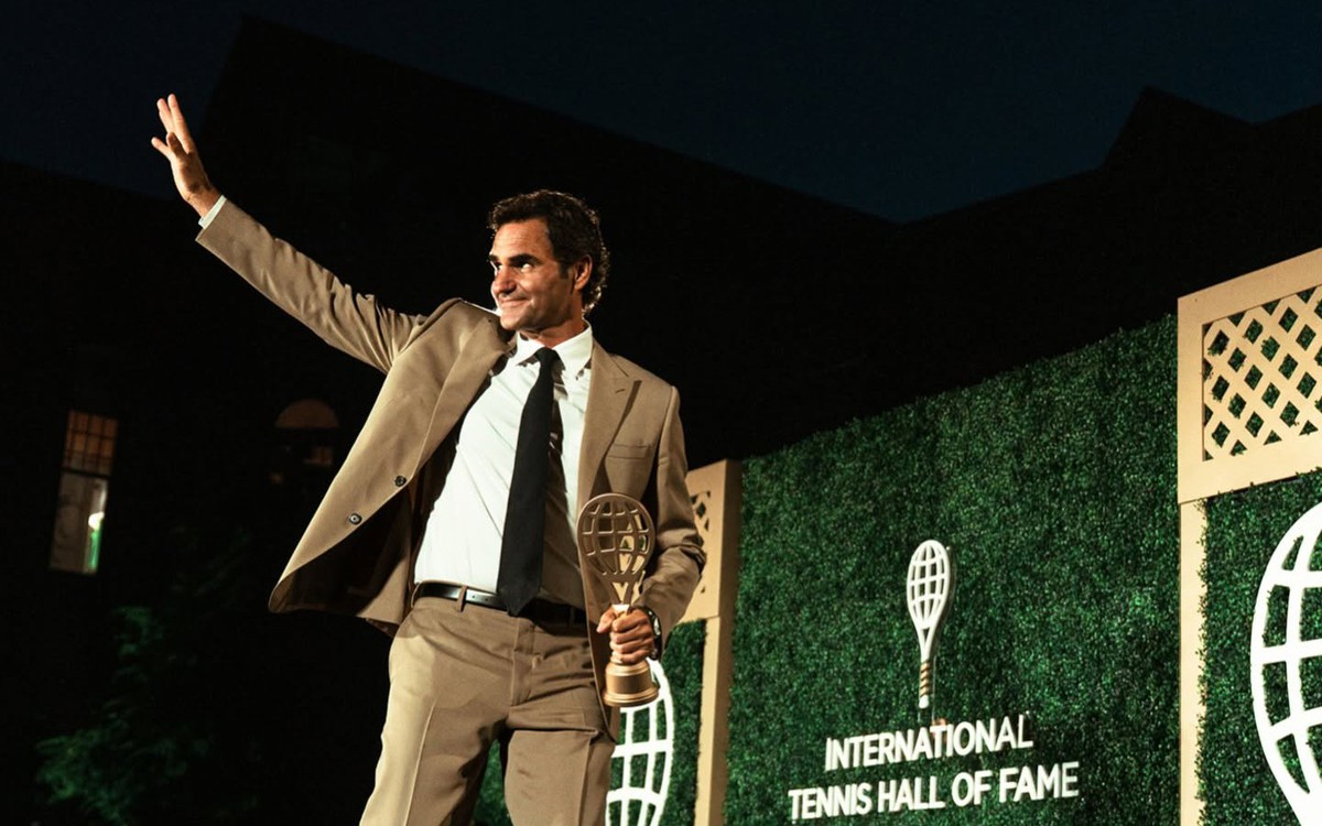 Federer bật khóc khi được vinh danh tại Đại sảnh Danh vọng Quần vợt Quốc tế