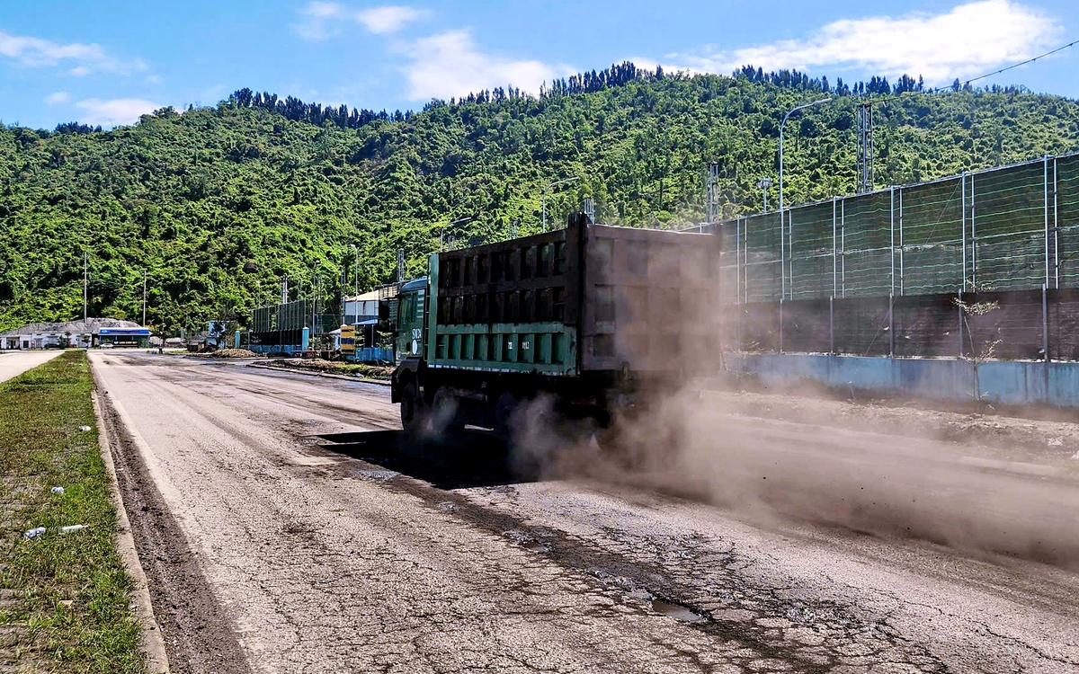 Cảng Chân Mây ô nhiễm bụi than, doanh nghiệp kêu trời