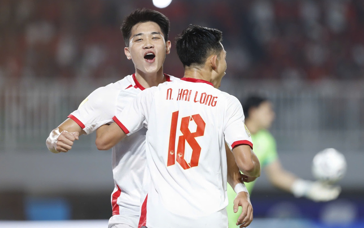 Người hâm mộ thương nhắn tuyển Việt Nam 'đừng vui quá mức để còn chiến đấu tiếp'