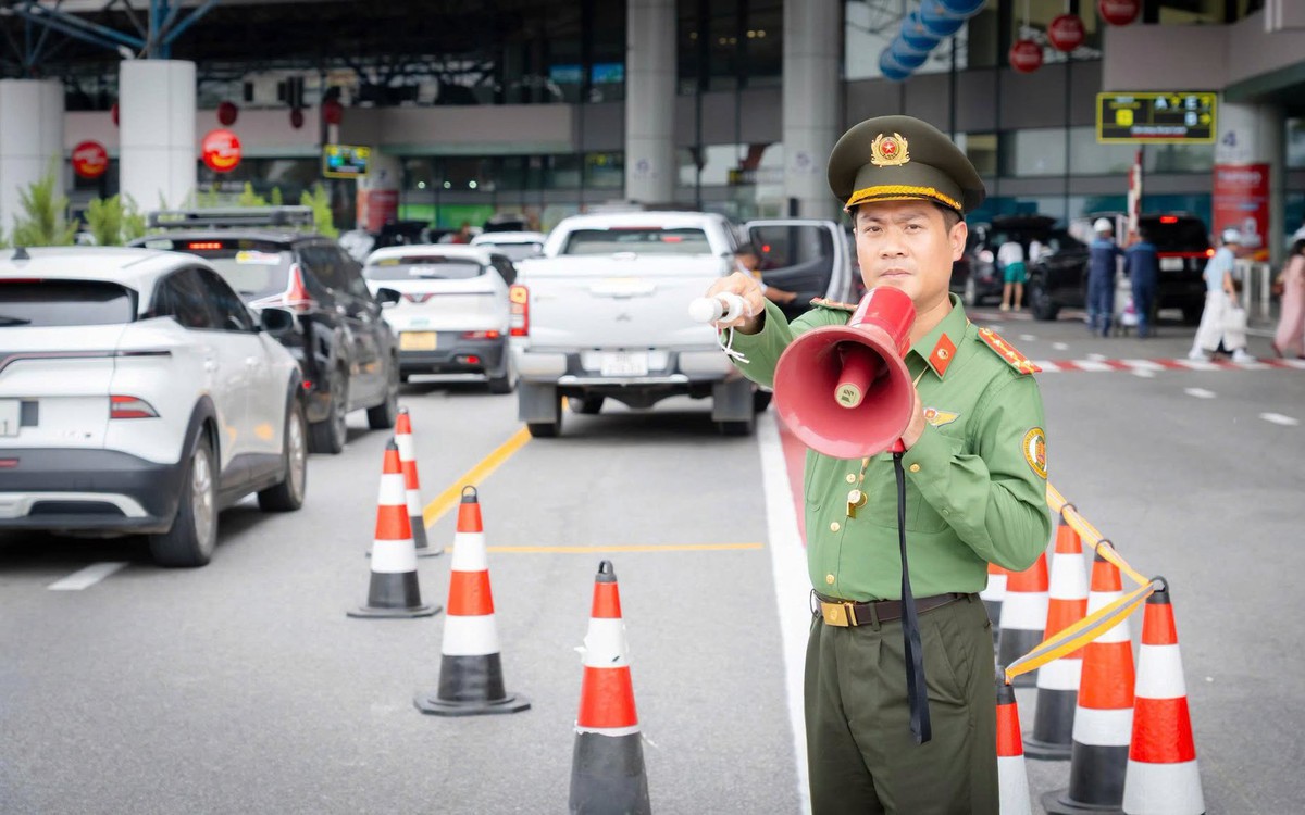 Sân bay Nội Bài điều chỉnh làn đón xe dịch vụ tại nhà ga T1