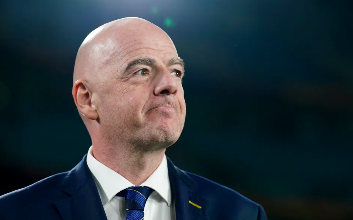 Chủ tịch FIFA xin lỗi vì kế hoạch 'bán World Cup', nhưng kiên quyết 'bảo vệ uy tín tổ chức'