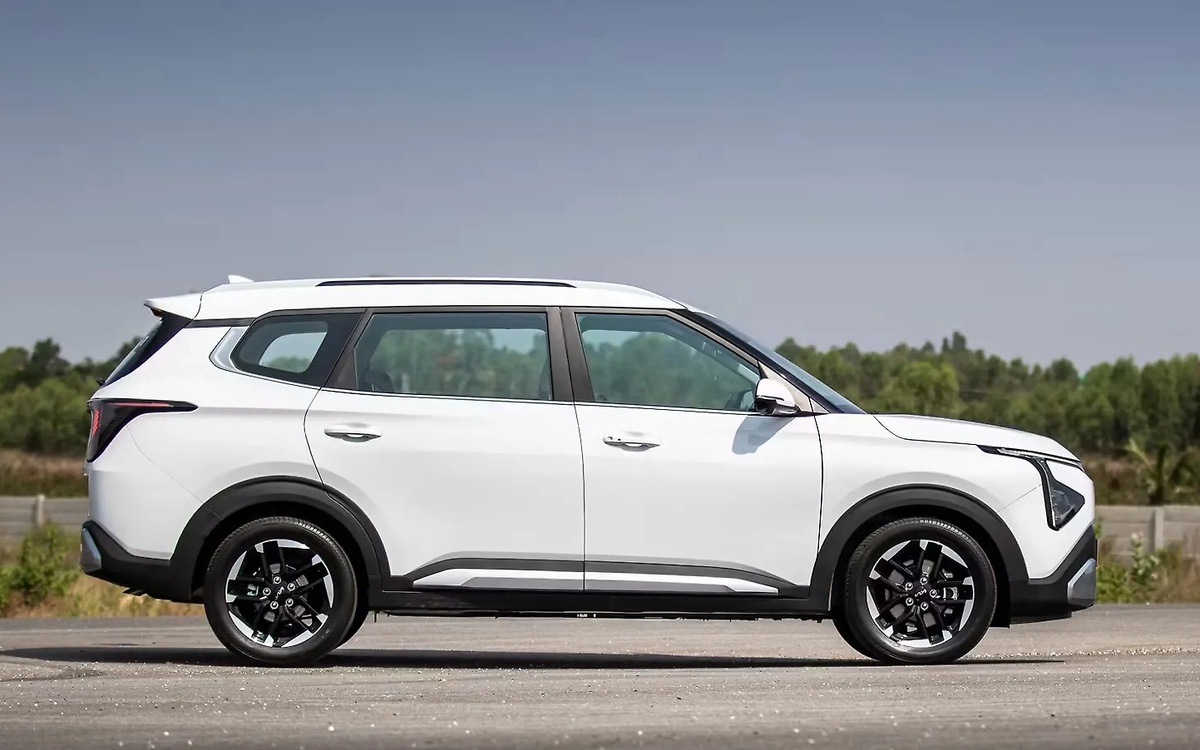 Kia Carens mới xuất hiện ở Việt Nam: Lột xác toàn diện, có ADAS cạnh tranh Mitsubishi Xpander