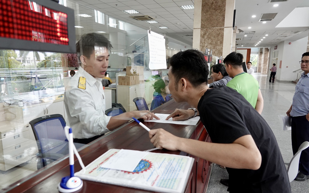 Chủ sở hữu hưởng lợi của doanh nghiệp cũng bị tạm hoãn xuất cảnh như người đại diện pháp luật