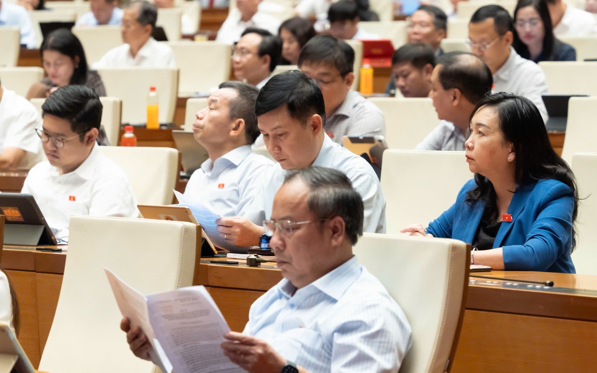 Tin tức sáng 9-8: Quốc hội thảo luận sửa Luật Phòng, chống rửa tiền; Lãi suất qua đêm giảm mạnh