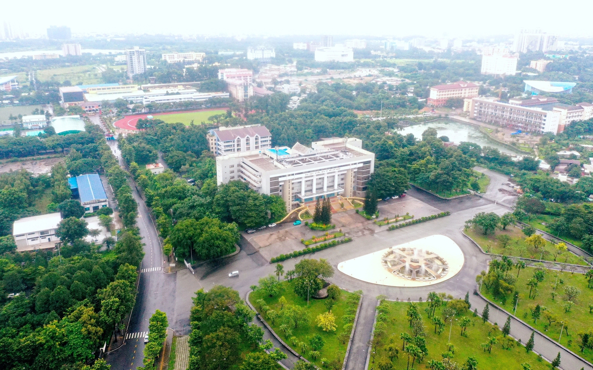 Sáp nhập đại học: Lớn hơn phải mạnh hơn