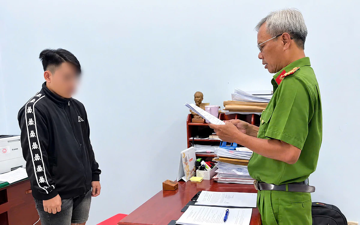 Bênh vực bạn gái của ‘đàn anh’, thiếu niên 15 tuổi ở Vĩnh Long bị khởi tố về hành vi giết người