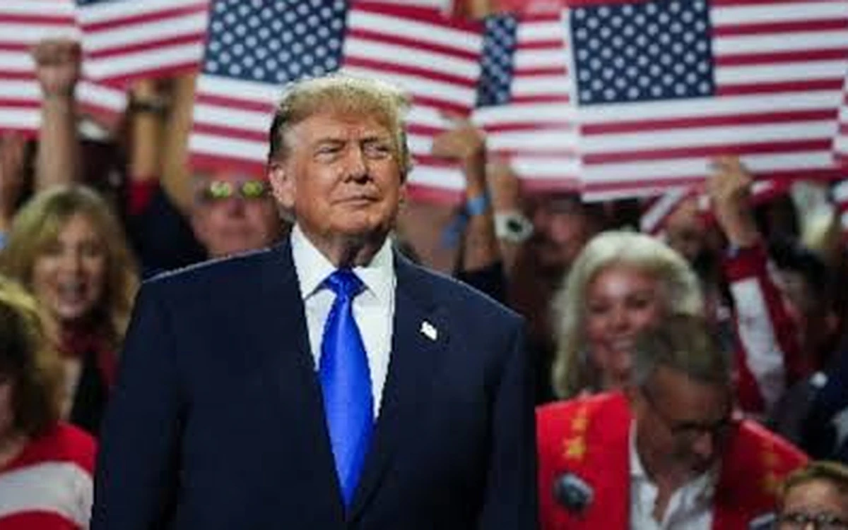 Ông Trump hứa tặng mỗi người Mỹ 5.000 USD nếu Đảng Cộng hòa thắng cử