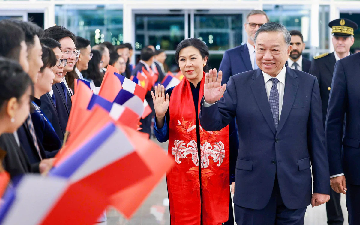 Tổng Bí thư, Chủ tịch nước Tô Lâm và Phu nhân đến Paris, bắt đầu thăm chính thức Pháp