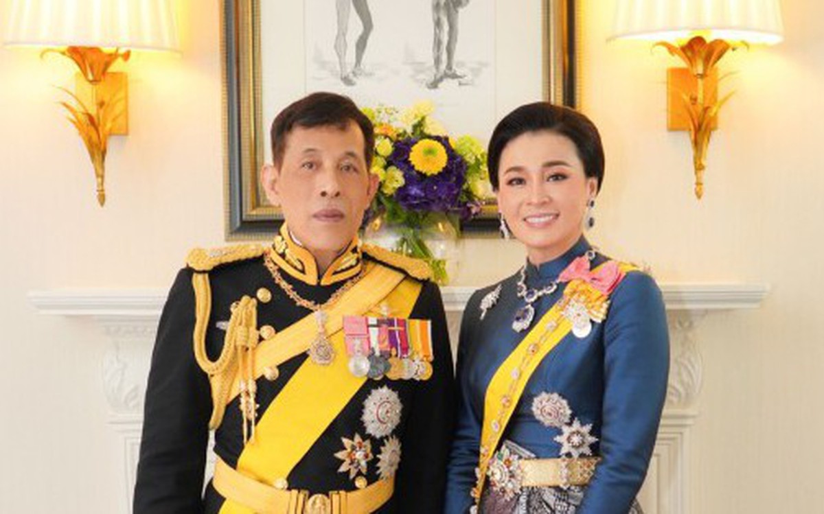 Lần đầu tiên Nhà Vua Thái Lan và Hoàng hậu thăm Việt Nam