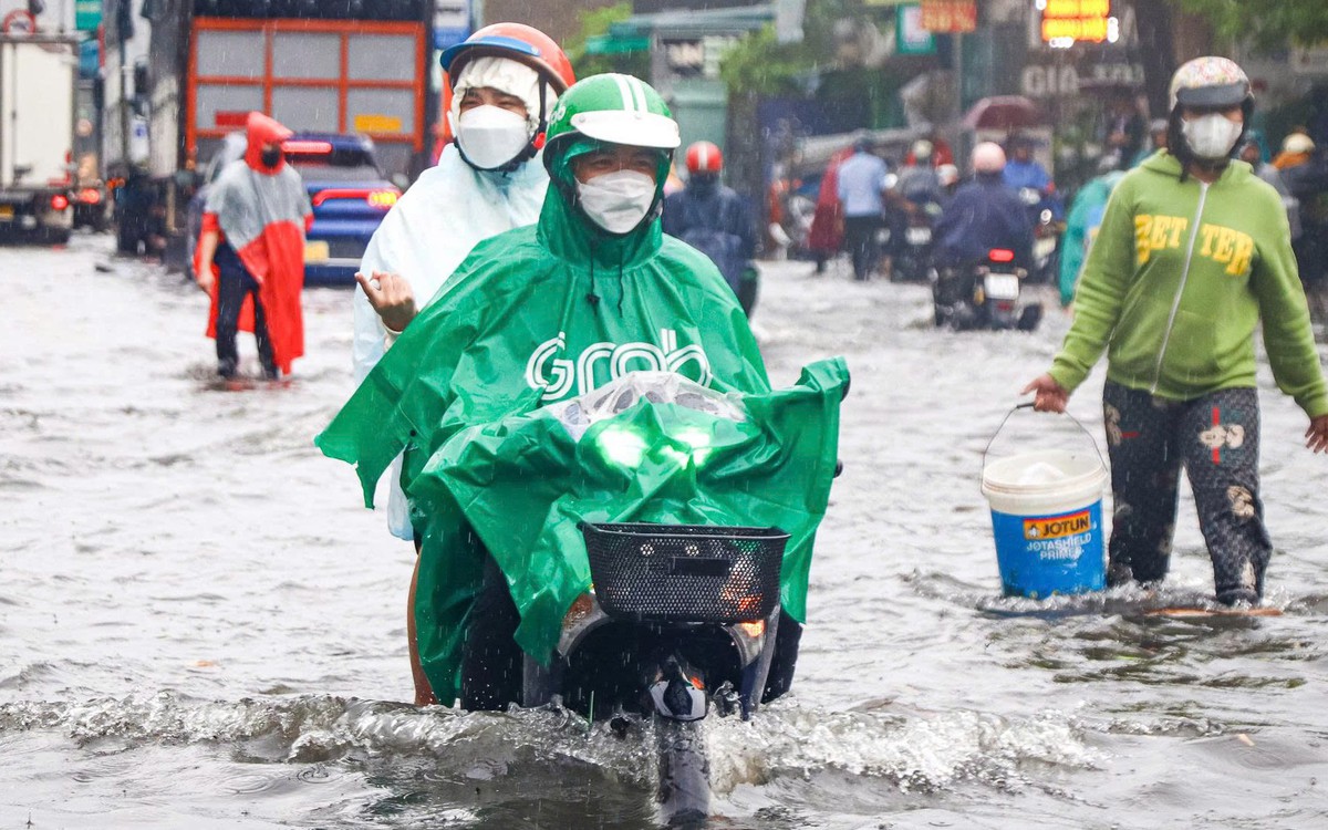 TP.HCM: Từ ngày mai bắt đầu đợt mưa trên 250mm