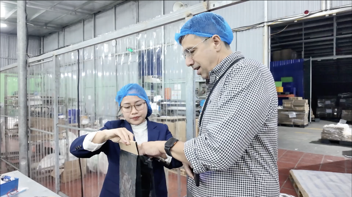 Startup Việt phát triển bao bì tự phân hủy từ bột ngô, bột sắn