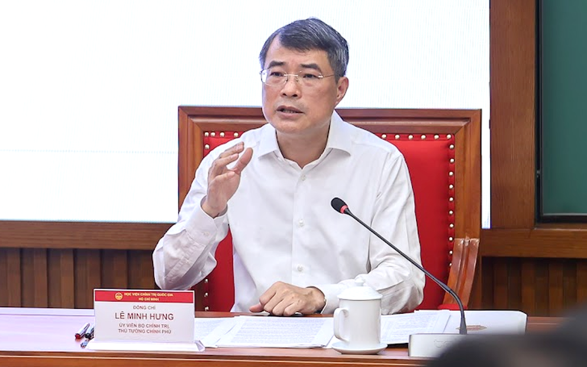 Thủ tướng Lê Minh Hưng giảng bài, cập nhật kiến thức cho gần 100 Ủy viên Trung ương
