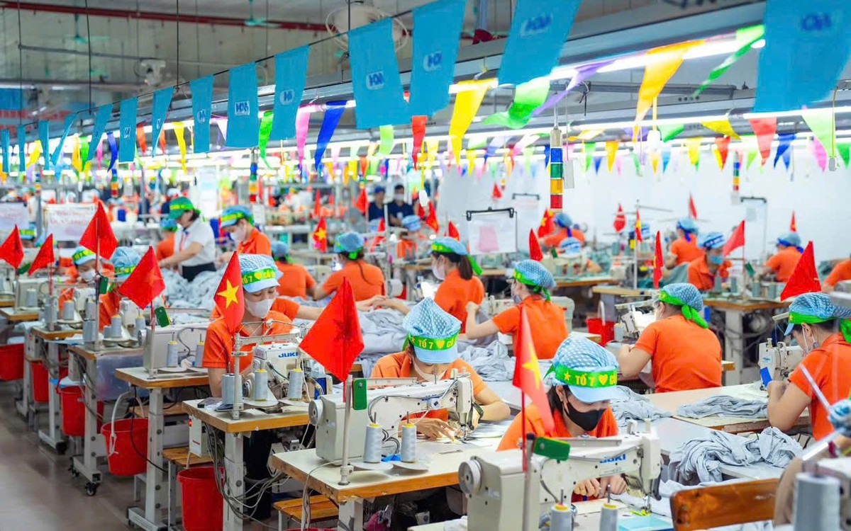 Doanh thu dệt may quý 2 tăng mạnh; thách thức thuế Mỹ 12,5% nửa cuối năm