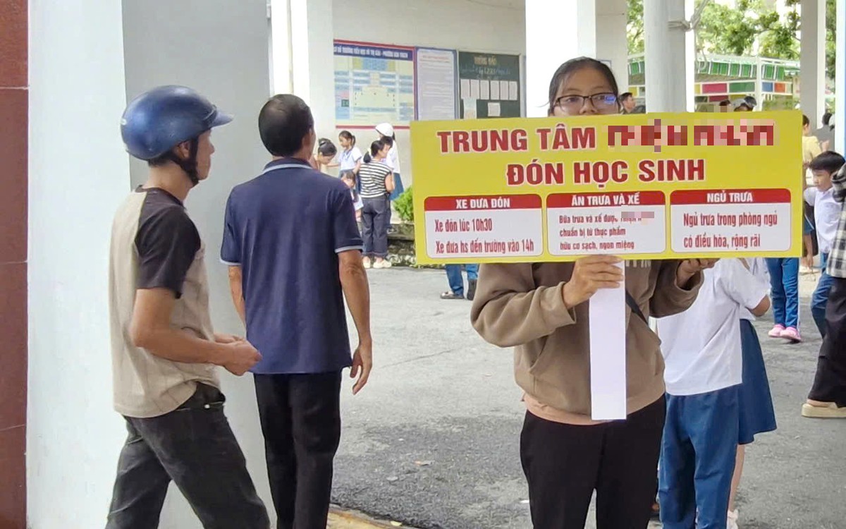 Phụ huynh Đà Nẵng phải đưa đón con 4 lượt, thuê dịch vụ 180.000 đồng/ngày vì chưa có bán trú