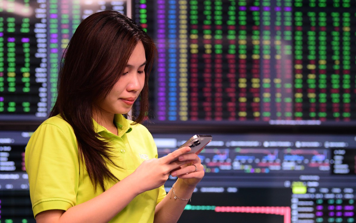 Chứng khoán 17/9: Kịch bản VN-Index sau quyết định tăng lãi suất của Fed