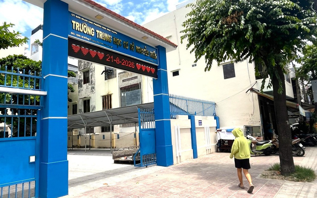 Gộp xong trường học, vẫn thiếu thầy và phòng học