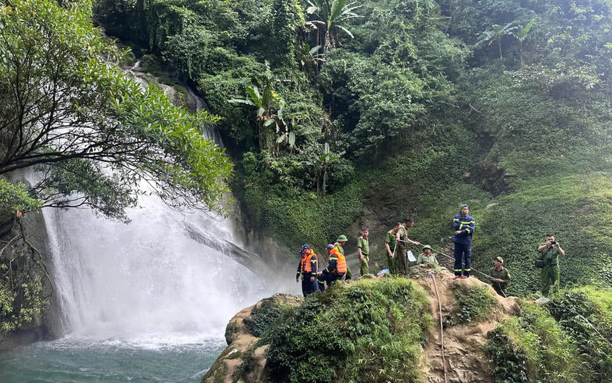 Du khách TP.HCM mất tích khi tắm thác ở Hà Giang