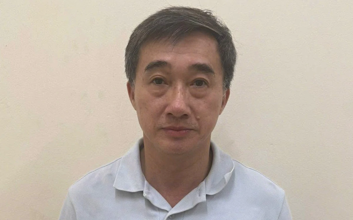 Bắt tạm giam Thứ trưởng Bộ Y tế Trần Văn Thuấn