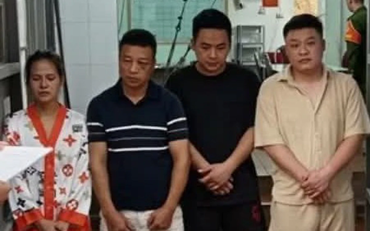 Công an tạm giữ 4 người và truy tìm 2 khách nữ tham gia hành hung tài xế taxi