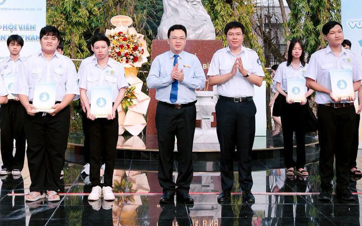 Tân sinh viên làm quen Đoàn - Hội, tìm nơi tỏa sáng 4 năm giảng đường