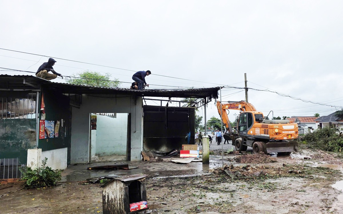 Cưỡng chế thu hồi hơn 26m² đất cuối cùng tại dự án đường nghìn tỉ ở Đắk Lắk