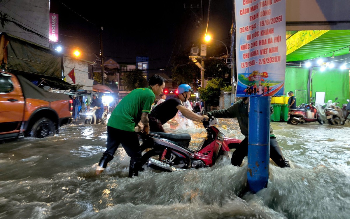 Thời tiết hôm nay 24-9: Bắc Bộ mưa trở lại, Quảng Trị đến Nam Bộ mưa rất to