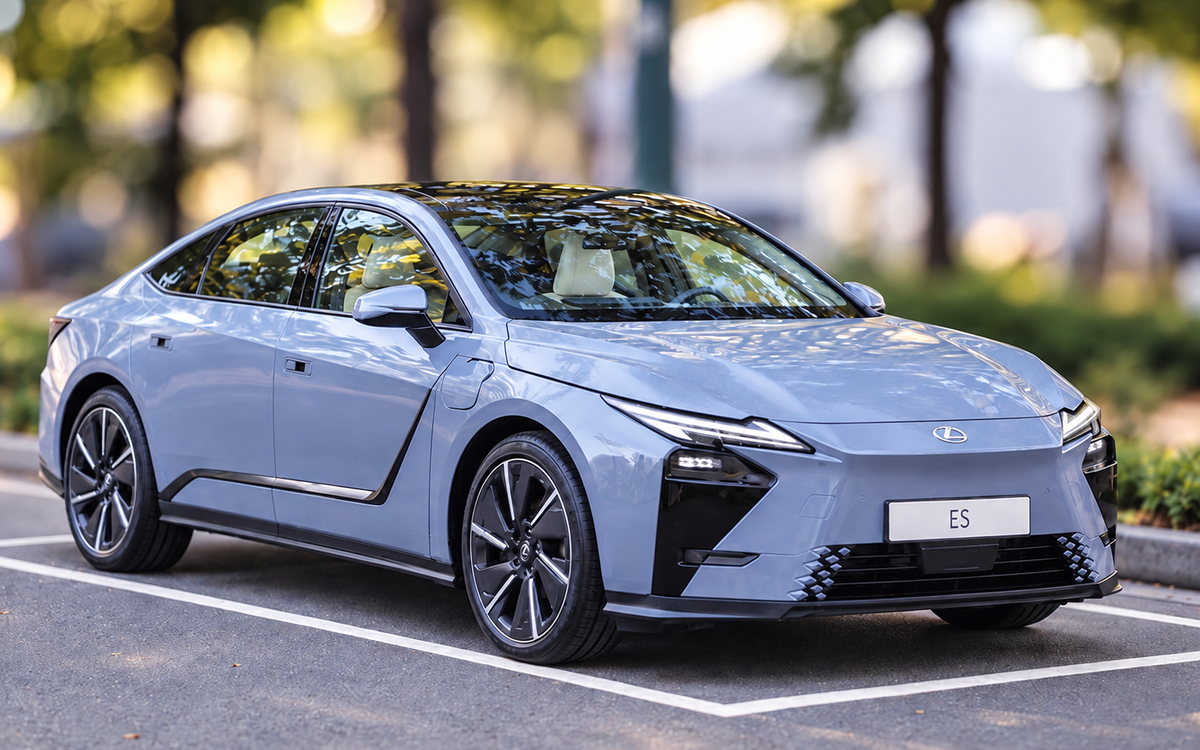 Xe điện Lexus đầu tiên ở Việt Nam lộ diện: Đầy pin chạy 440km, sạc nửa tiếng đi được hơn 350km
