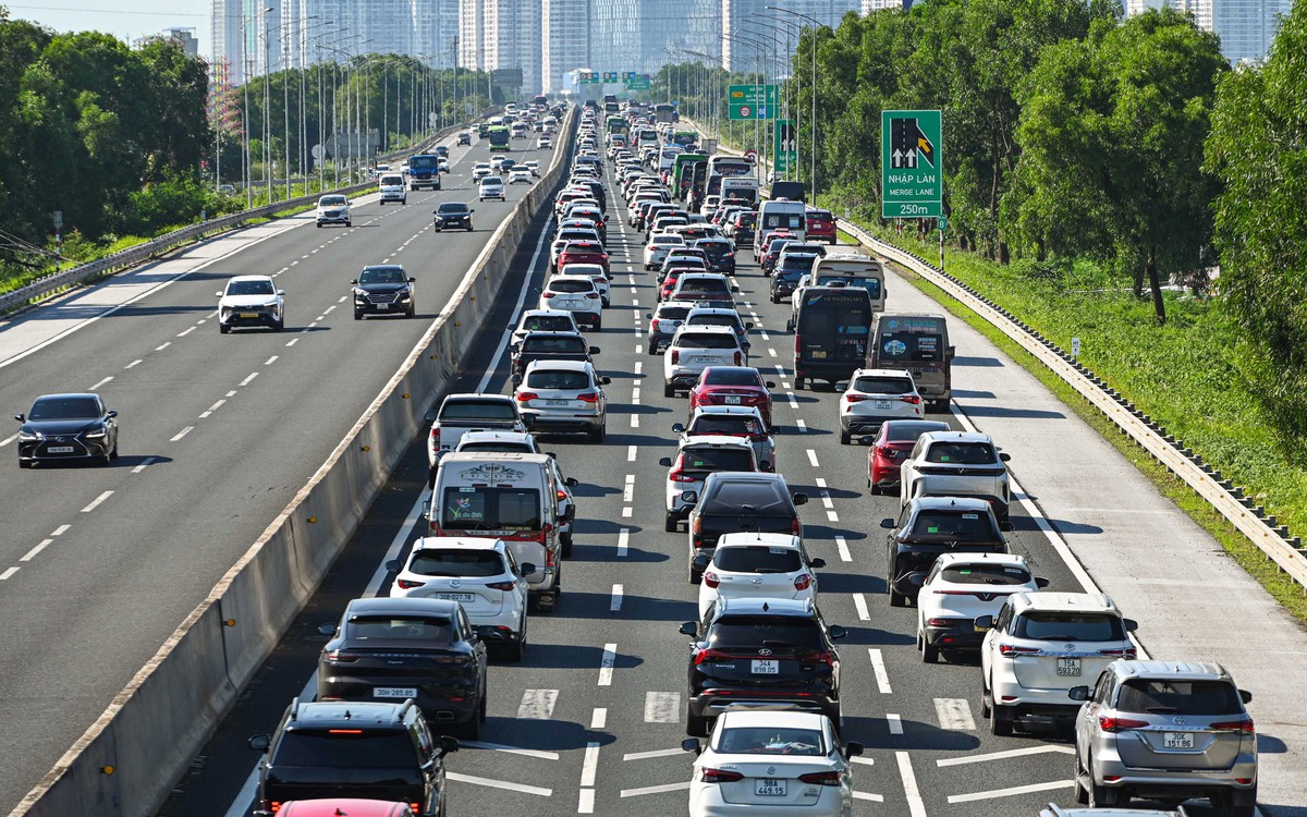 Cả nước có hơn 3,3 triệu xe được đăng ký mới trong 9 tháng đầu năm 2026
