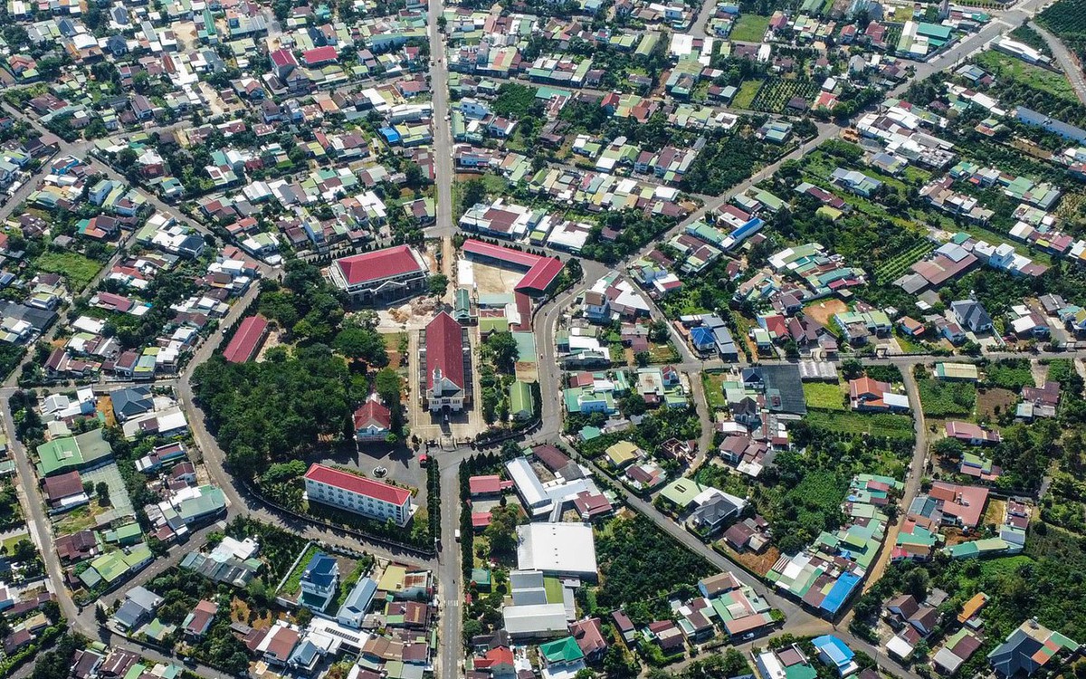 Lạc bước ở 'làng bát quái' - Hà Nội mới giữa phố núi Bảo Lộc