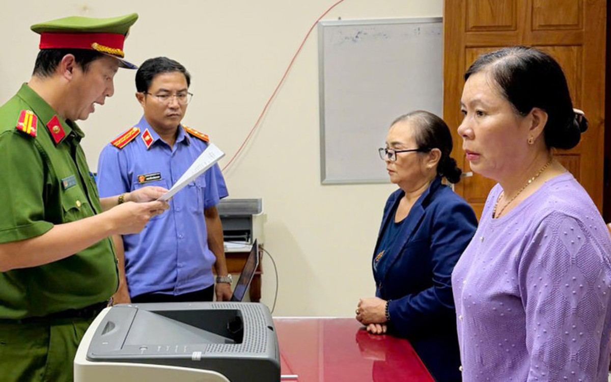 Vụ nữ hiệu trưởng lập khống hồ sơ rút gần 500 triệu đồng: khởi tố thêm 6 bị can