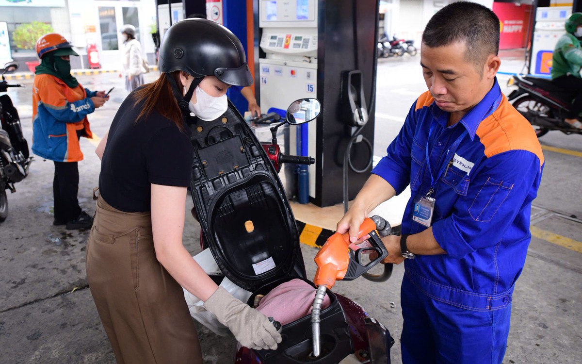 Giá xăng tăng hơn 700 đồng/lít, dầu diesel giảm từ 15h ngày 3/9