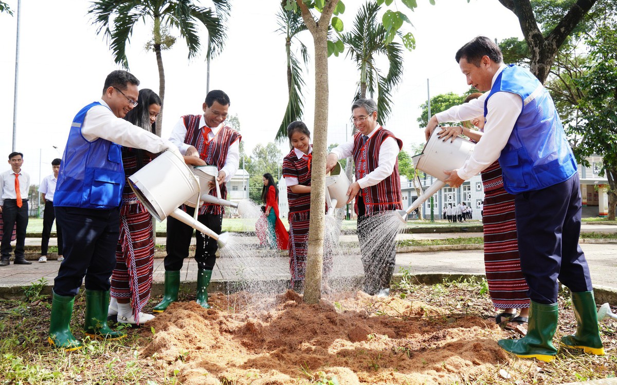 Phó bí thư Thành ủy TP.HCM Nguyễn Phước Lộc: Đầu tư trường phổ thông nội trú, đảm bảo giáo dục công bằng