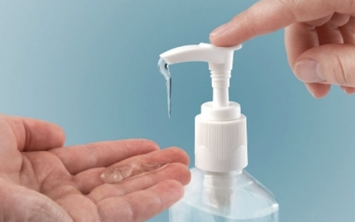 Thu hồi toàn quốc loạt dung dịch vệ sinh phụ nữ, sữa tắm, dầu gội vi phạm