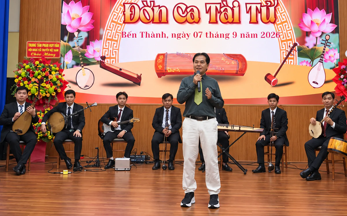 Một trường ở TP.HCM mời 20 nghệ nhân đến dạy đờn ca tài tử miễn phí cho học sinh