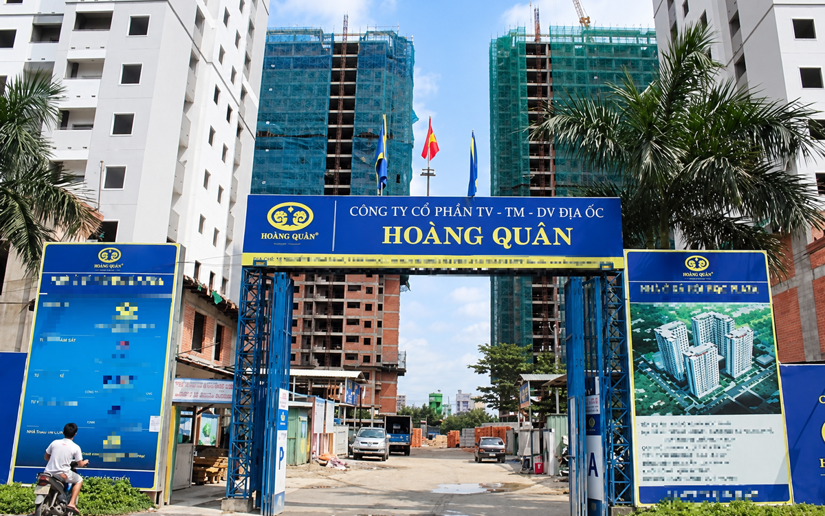 Địa ốc Hoàng Quân bị ngân hàng xiết nợ 26 thửa đất và 67 căn hộ