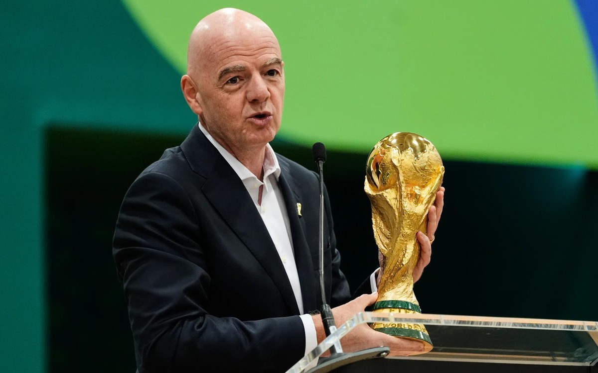 Ông Gianni Infantino sẽ tiếp tục tranh cử Chủ tịch FIFA, bất chấp làn sóng phản đối