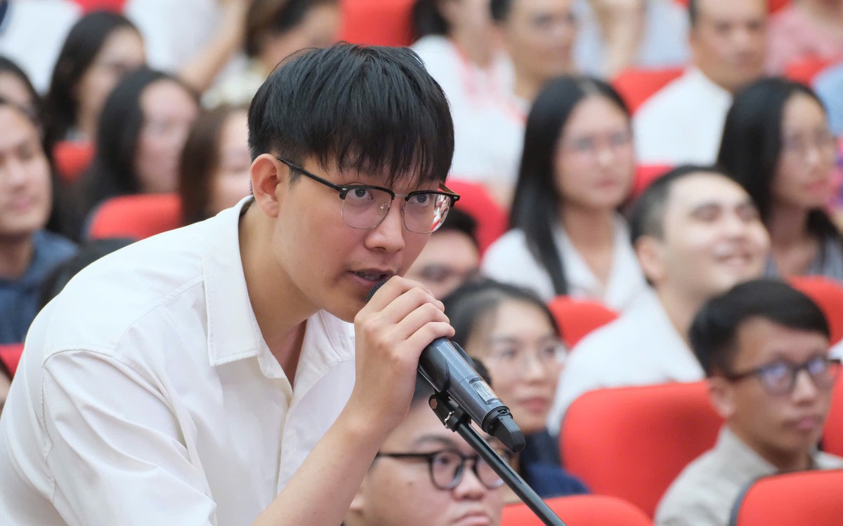 Thủ khoa bác sĩ nội trú y Hà Nội chọn sản phụ khoa khiến cả hội trường vỗ tay