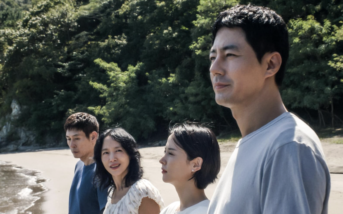 Phim có Jo In Sung 'tuyệt đối điện ảnh', gây chấn động Venice