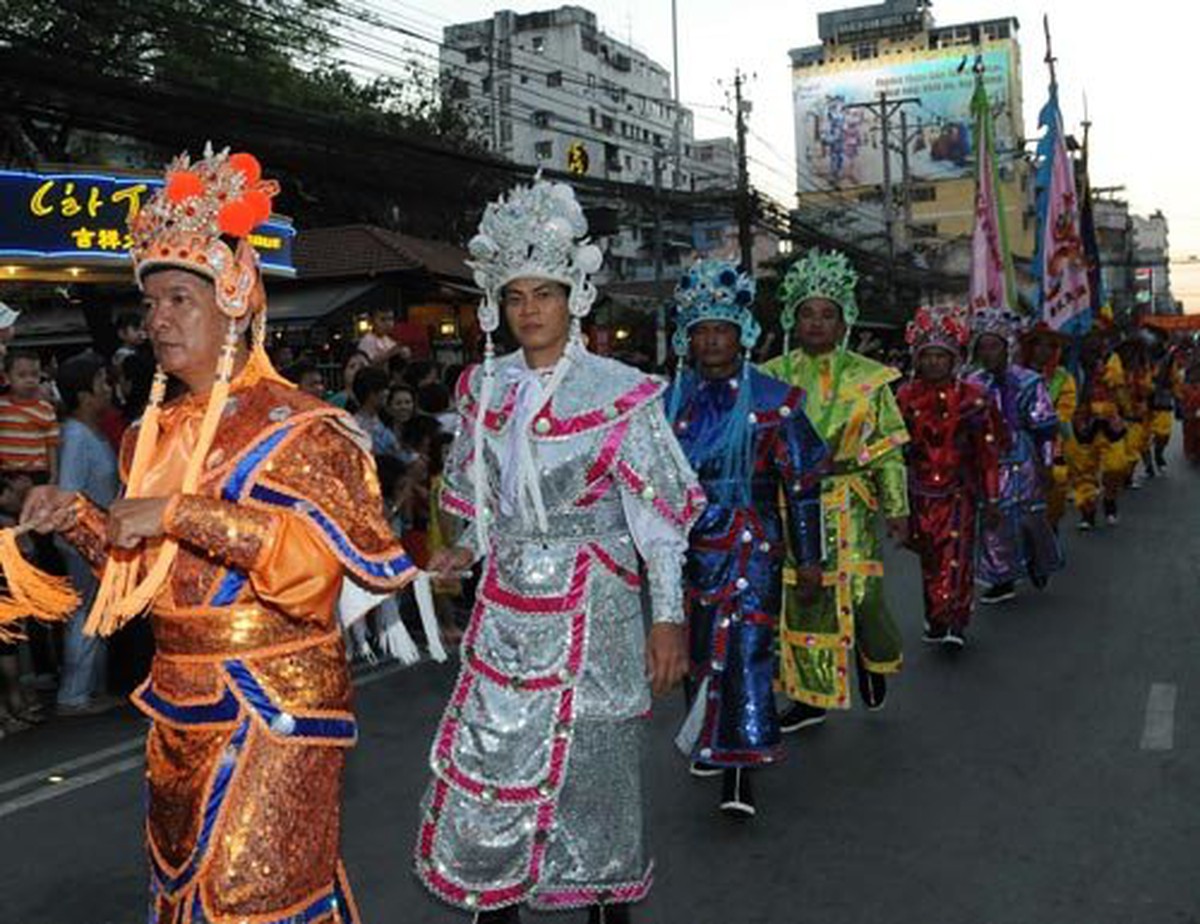 Lễ hội Nguyên tiêu thu hút hàng vạn người tham dự