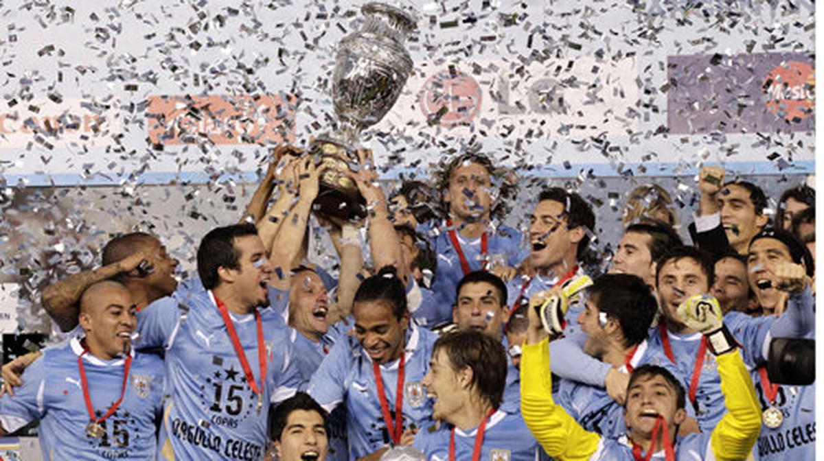 Uruguay lần thứ 15 đăng quang