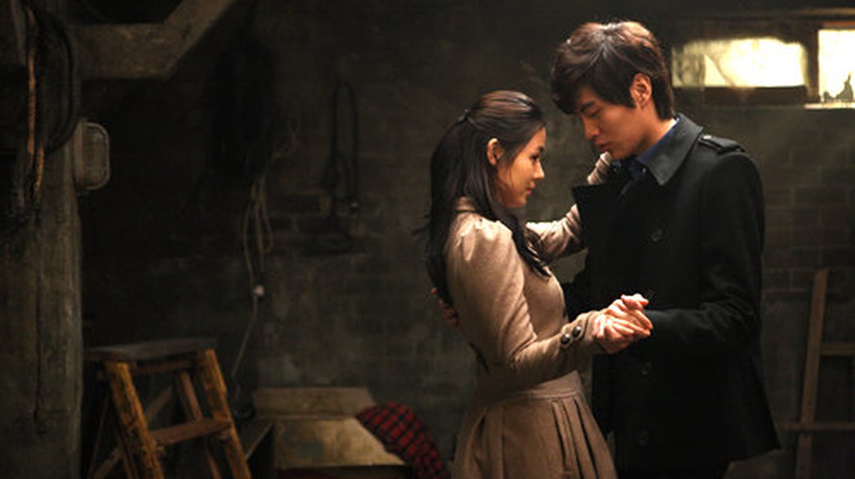 Spellbound: kinh dị, hài hước, lãng mạn