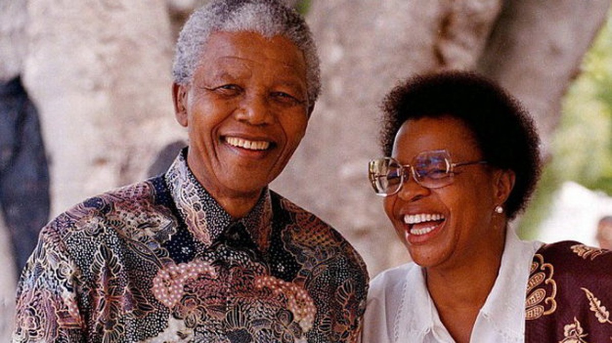 Những câu chuyện đời thường của huyền thoại Mandela - Tuổi Trẻ Online