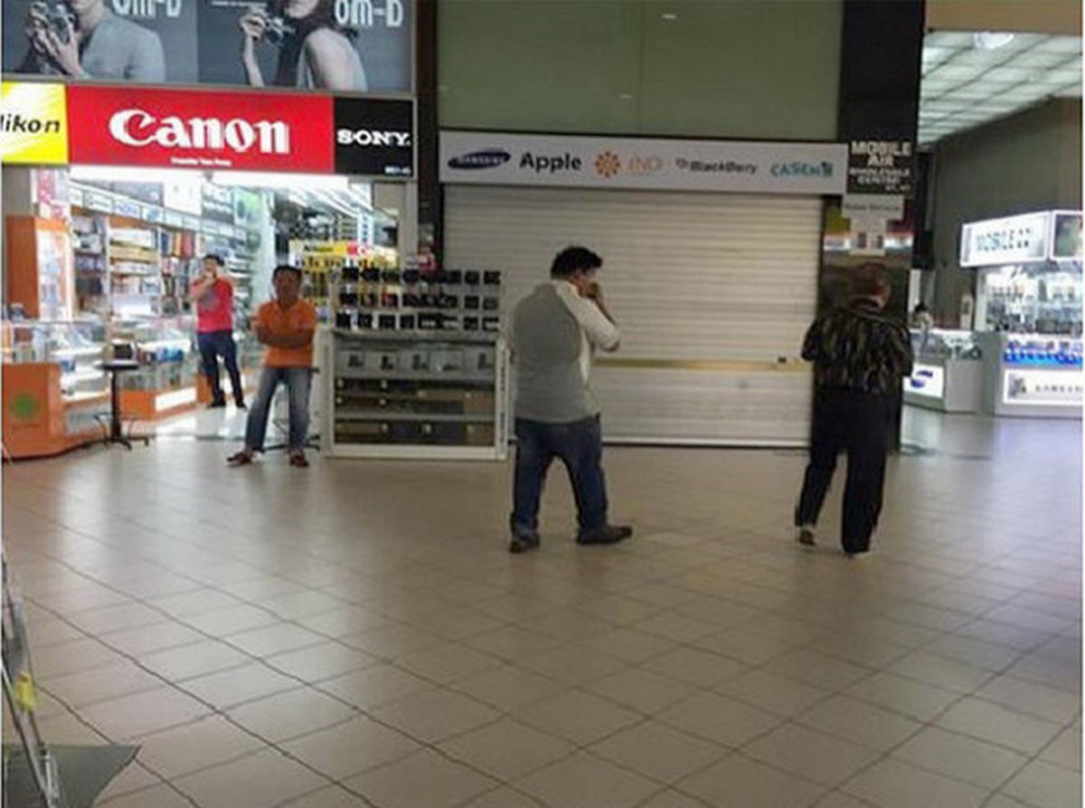 Trào lưu ném đá trên mạng