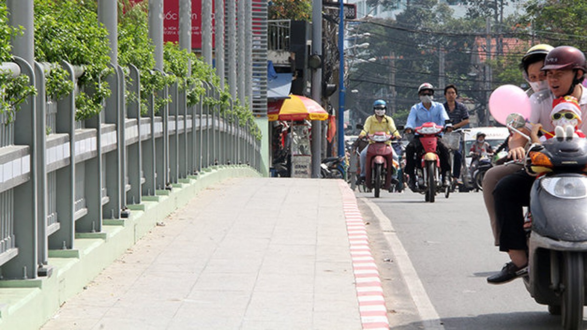 ​Ánh sáng tầm thấp chỉ phù hợp cho người đi bộ