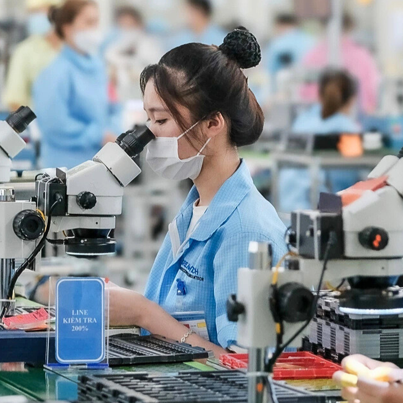 Từ ngày 1-1-2026 mức lương tối thiểu vùng ở TP.HCM sẽ tăng lên bao nhiêu?