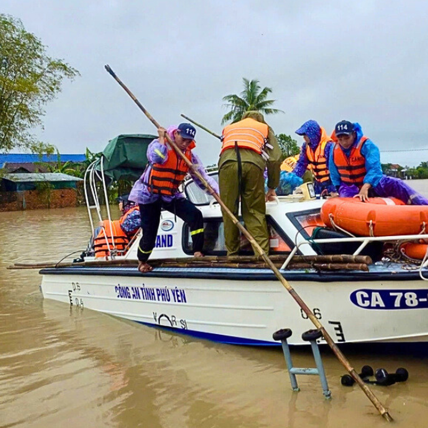 Cập nhật sáng 23-11: 102 người chết và mất tích do mưa lũ, riêng Đắk Lắk 63 người chết