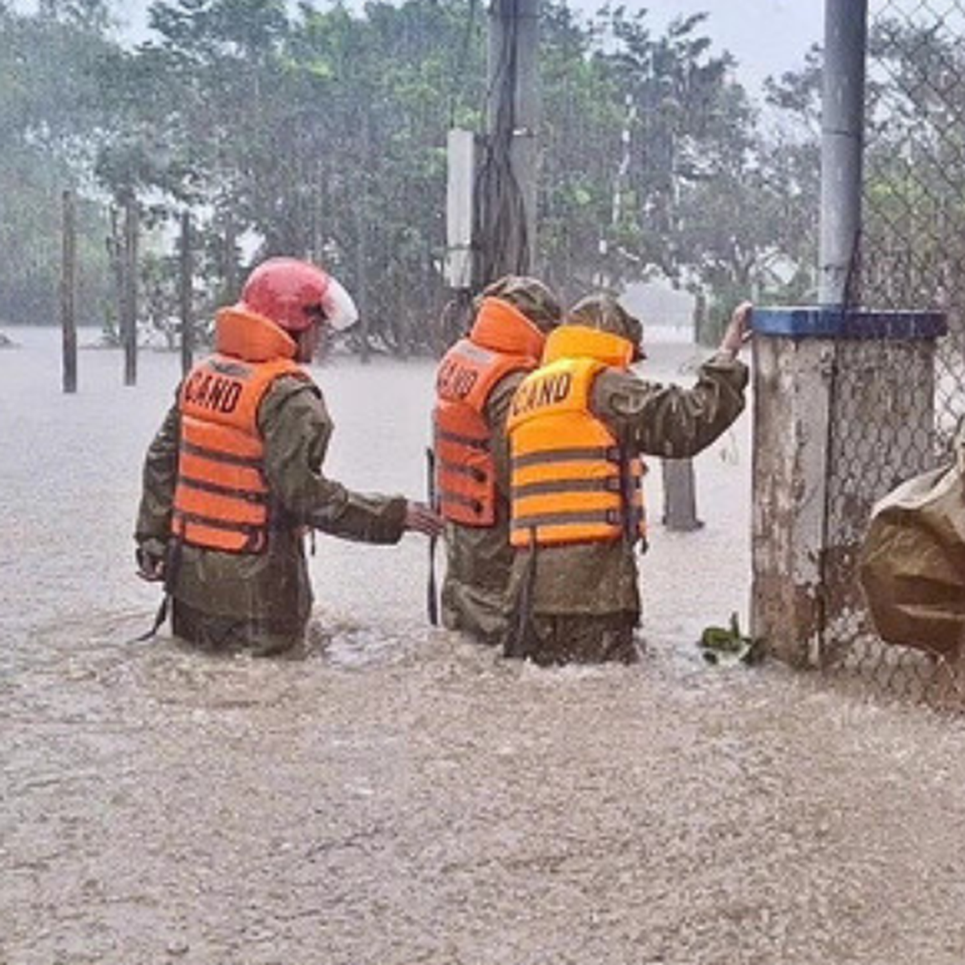Bộ Công an cảnh báo tung tin giả, video AI ngụy tạo mưa lũ có thể bị xử lý hình sự